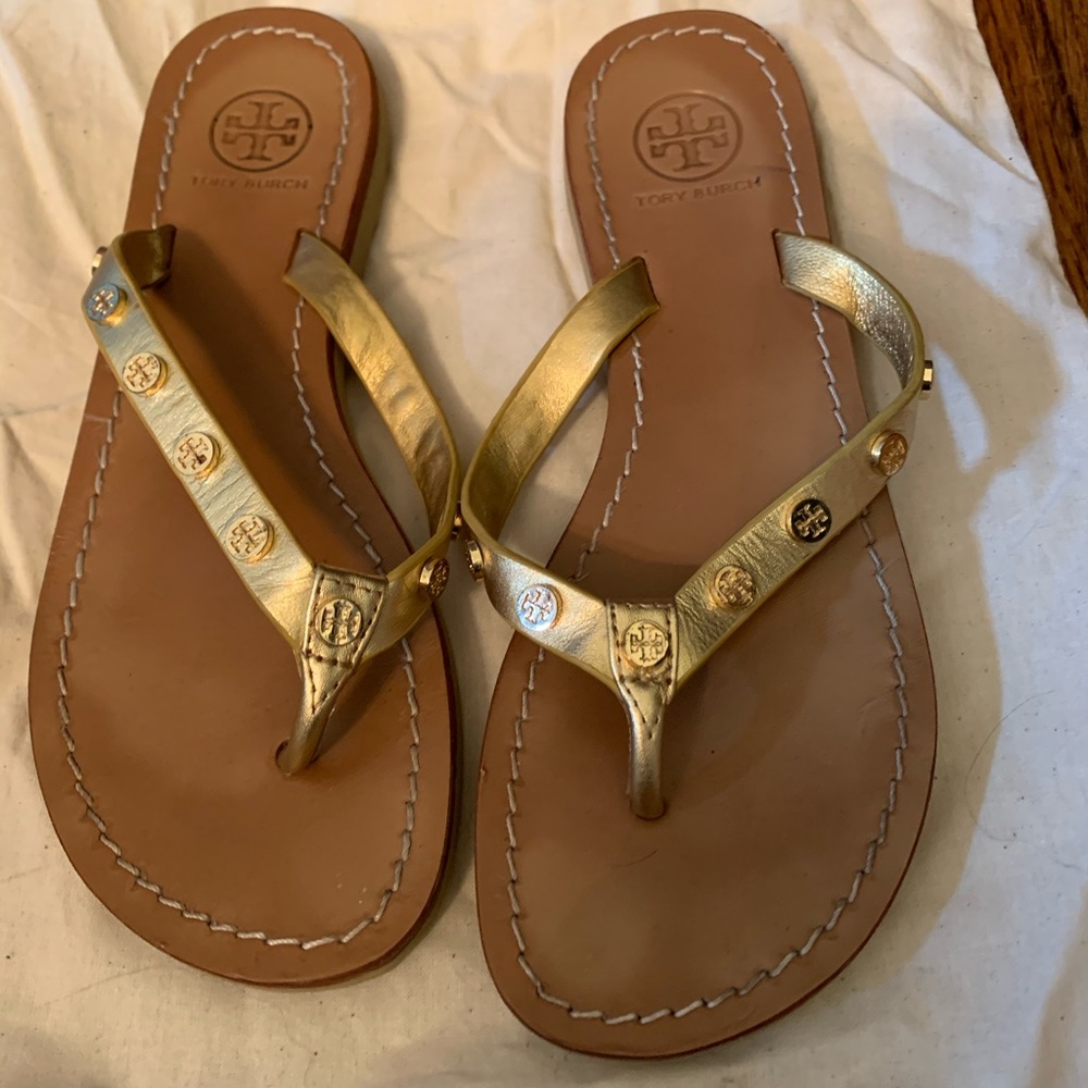Tory Burch Gold Sandal/flip flop